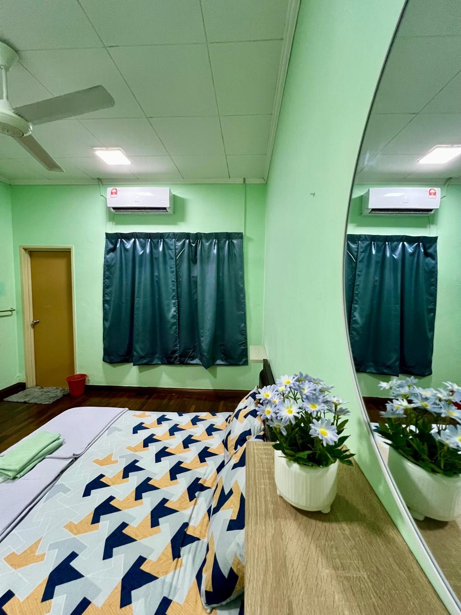Rini Utama Homestay Skudai Ngoại thất bức ảnh